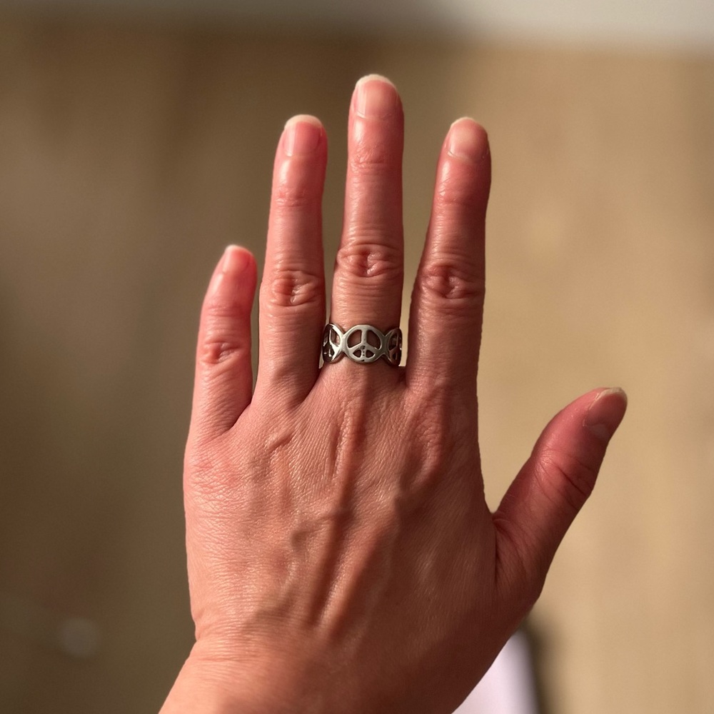 Peace Sign ☮️ Silver Ring - Picture 5 of 5